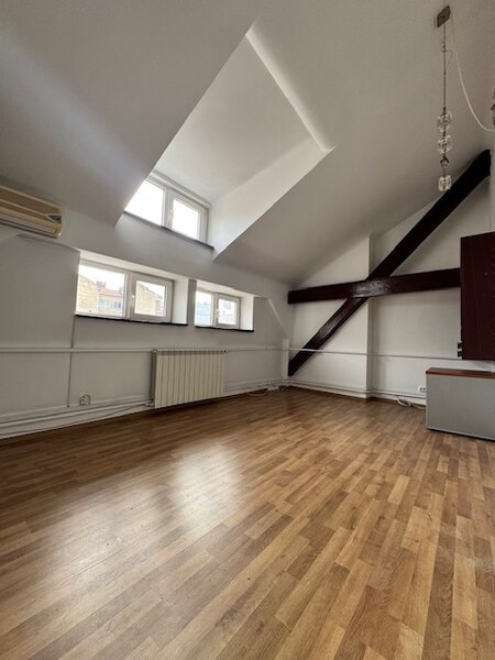 Piata Victoriei, apartament in vila 5 camere,